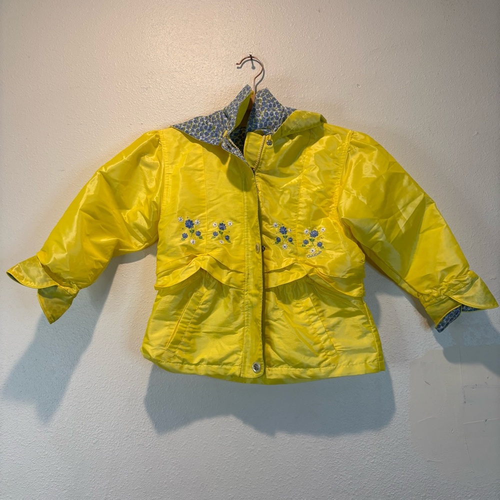 Vintage OshKosh Raincoat Yellow Blue Floral Embroidery Medium 5-6 Pockets Hood